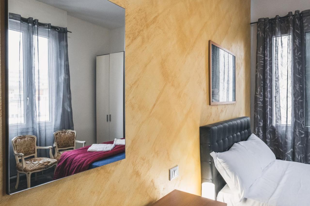 Bulldog Station Apartments With Private Wc, Ac, Tv Mestre Exteriör bild