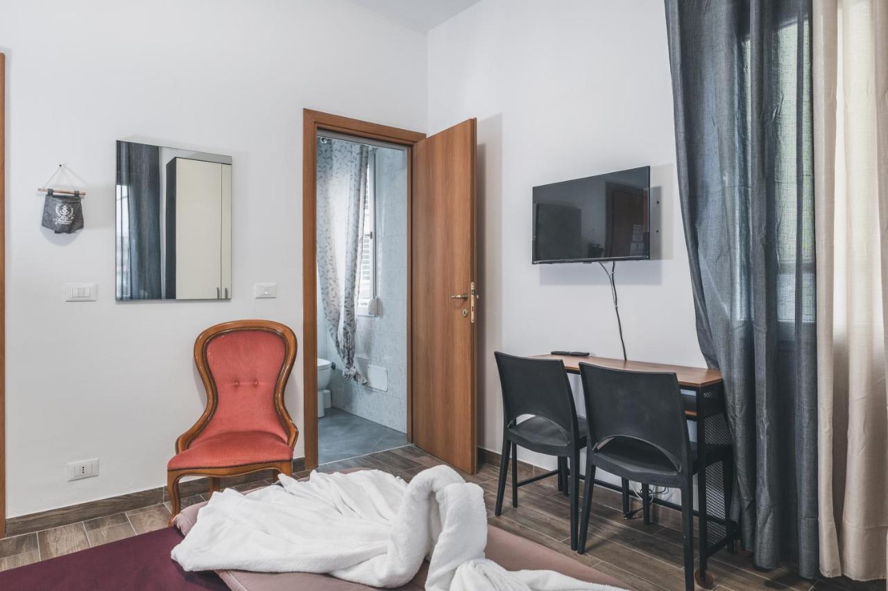 Bulldog Station Apartments With Private Wc, Ac, Tv Mestre Exteriör bild